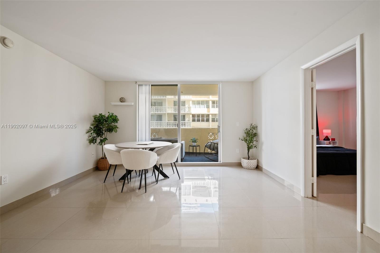 PLAZA TOWERS NORTH CONDO - Residential