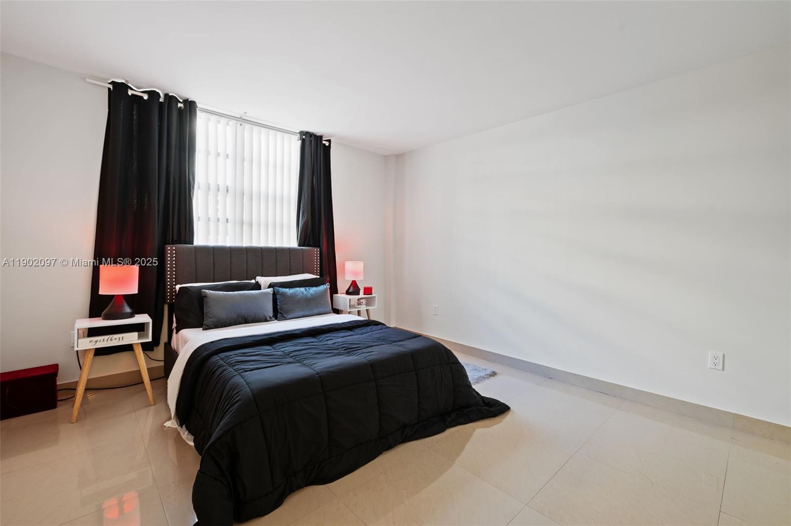 PLAZA TOWERS NORTH CONDO - Residential