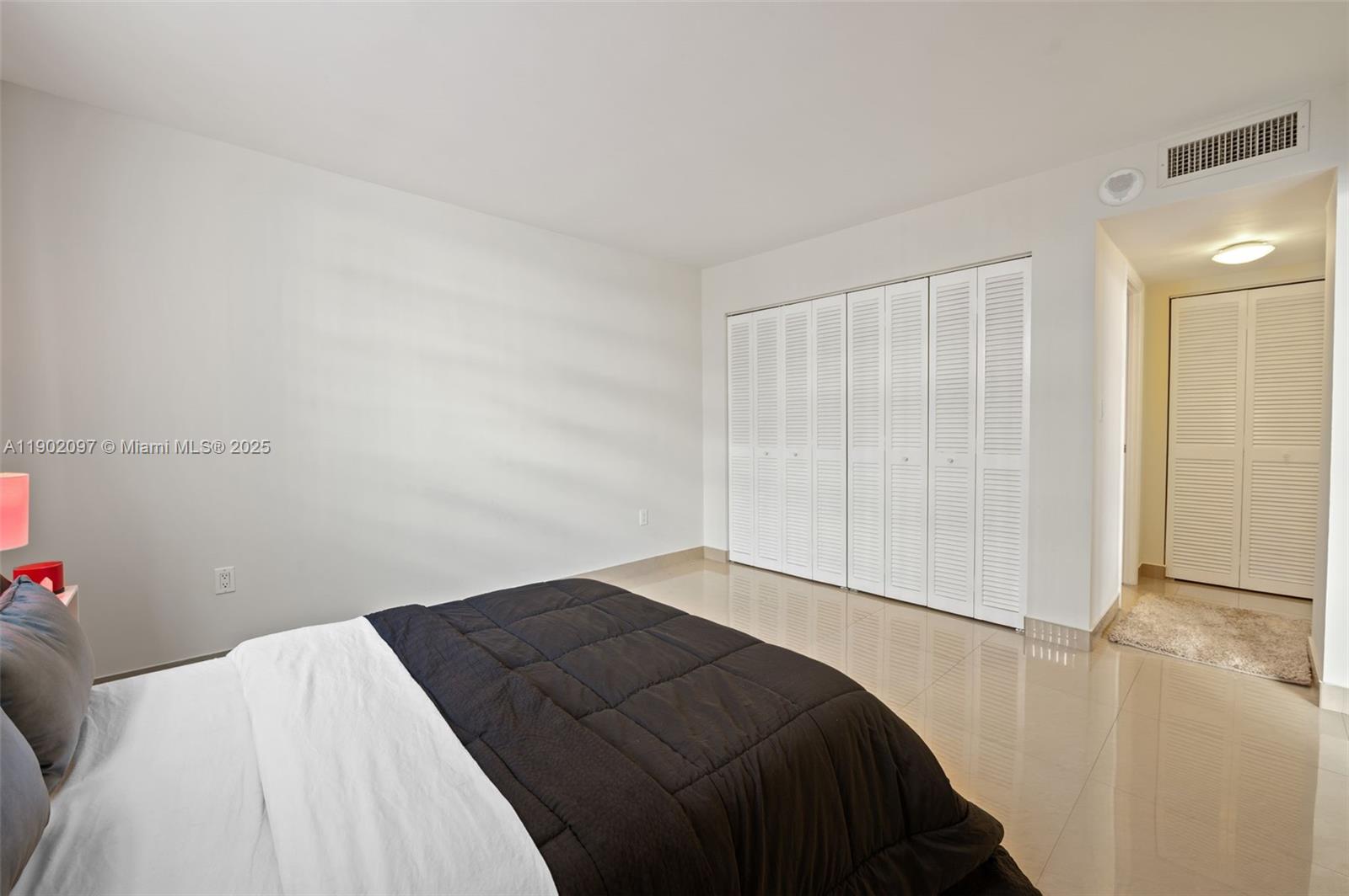 PLAZA TOWERS NORTH CONDO - Residential