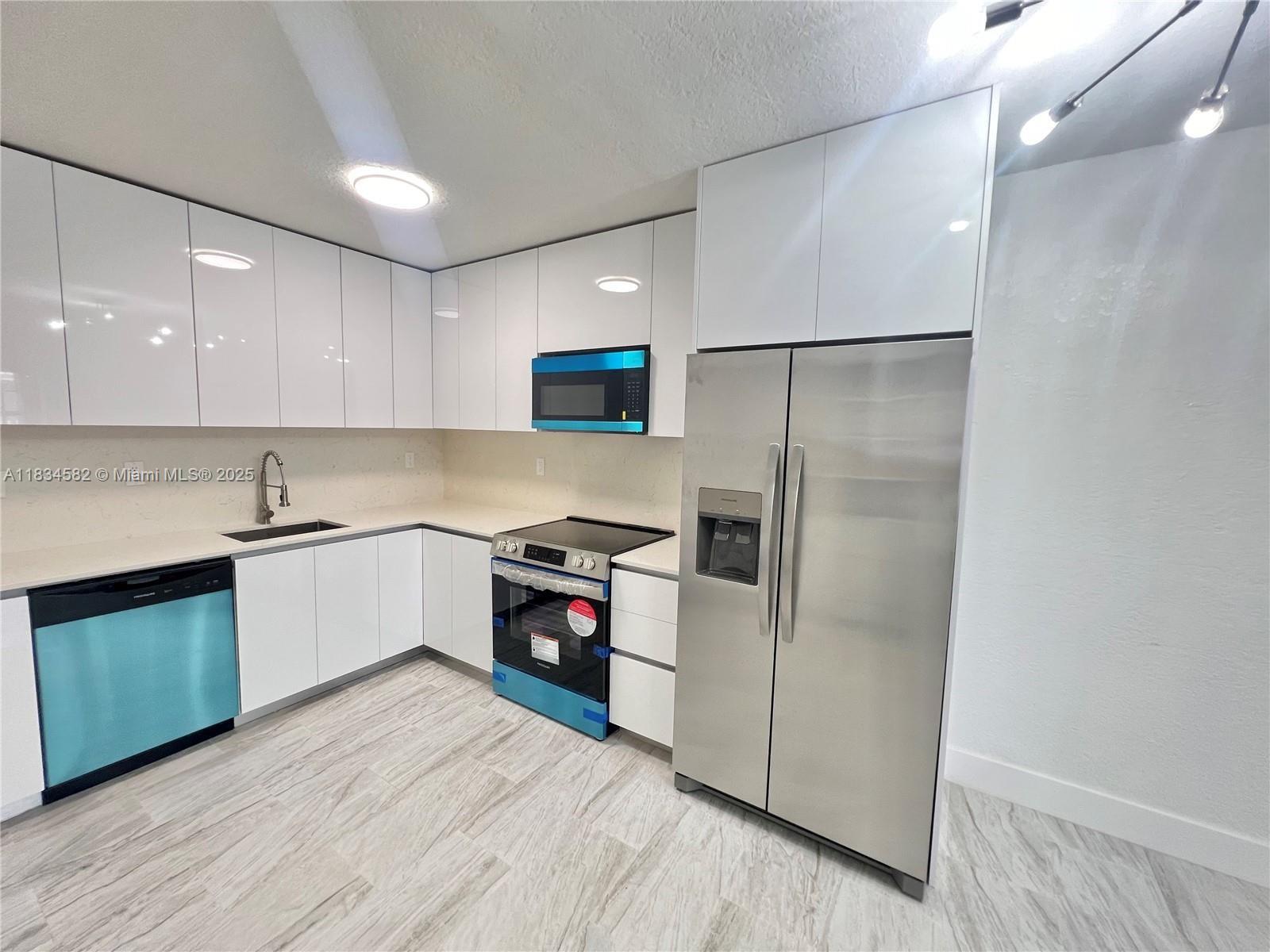 19120 NW 36th Ave 19120