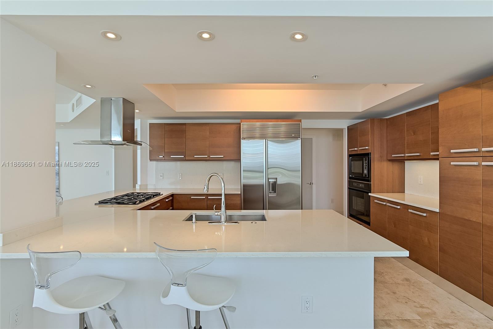 DIPLOMAT OCEANFRONT RESID - Residential