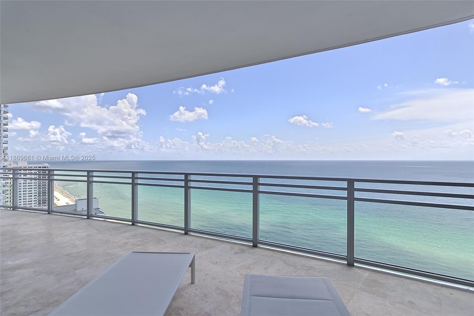 DIPLOMAT OCEANFRONT RESID - Residential