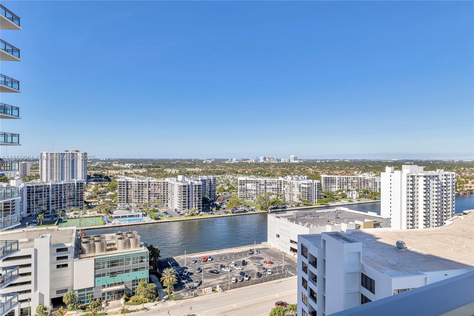 DIPLOMAT OCEANFRONT RESID - Residential