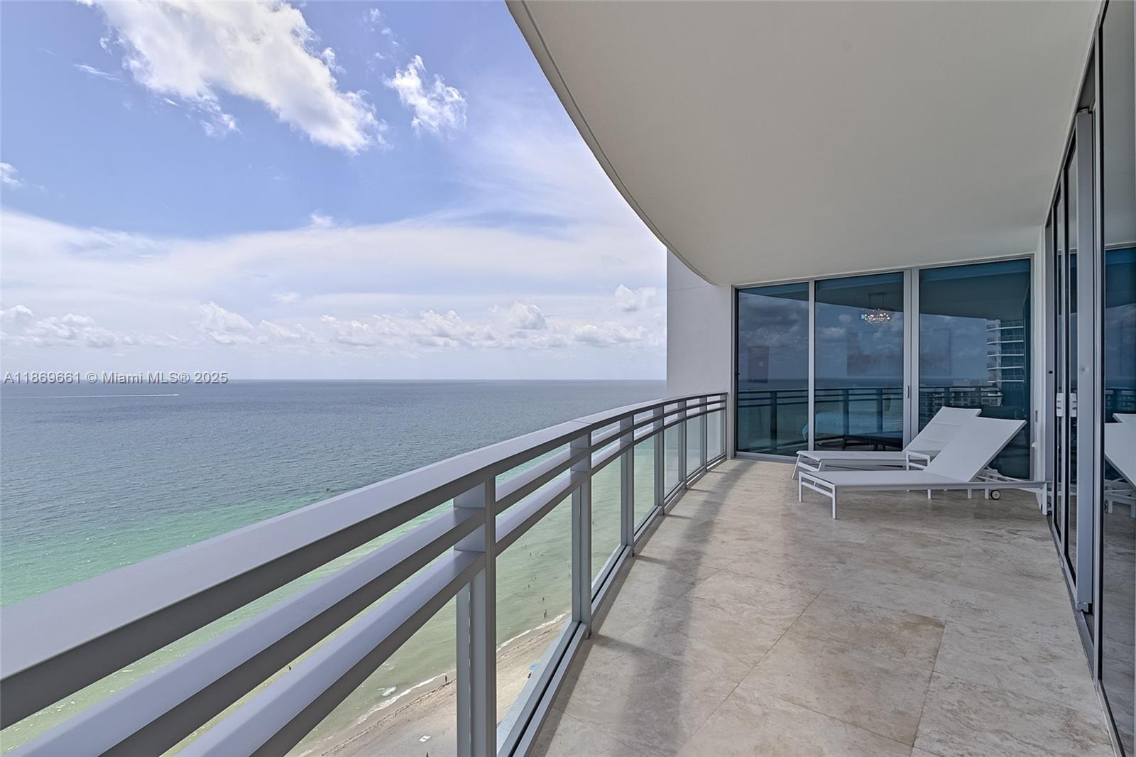 DIPLOMAT OCEANFRONT RESID - Residential