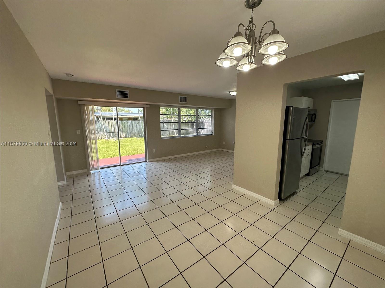WESTWOOD LAKE 10TH ADDN - Residential