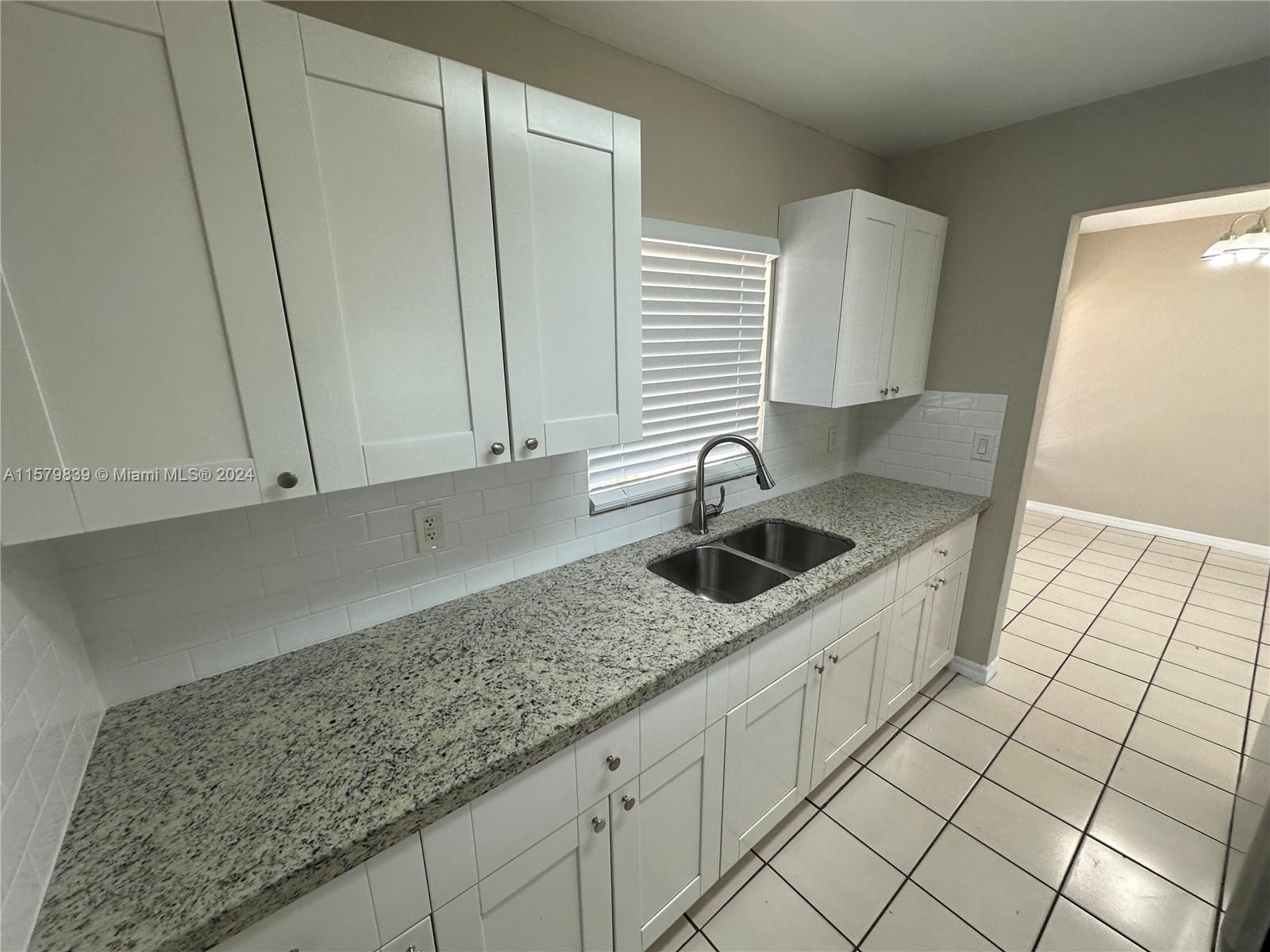 WESTWOOD LAKE 10TH ADDN - Residential