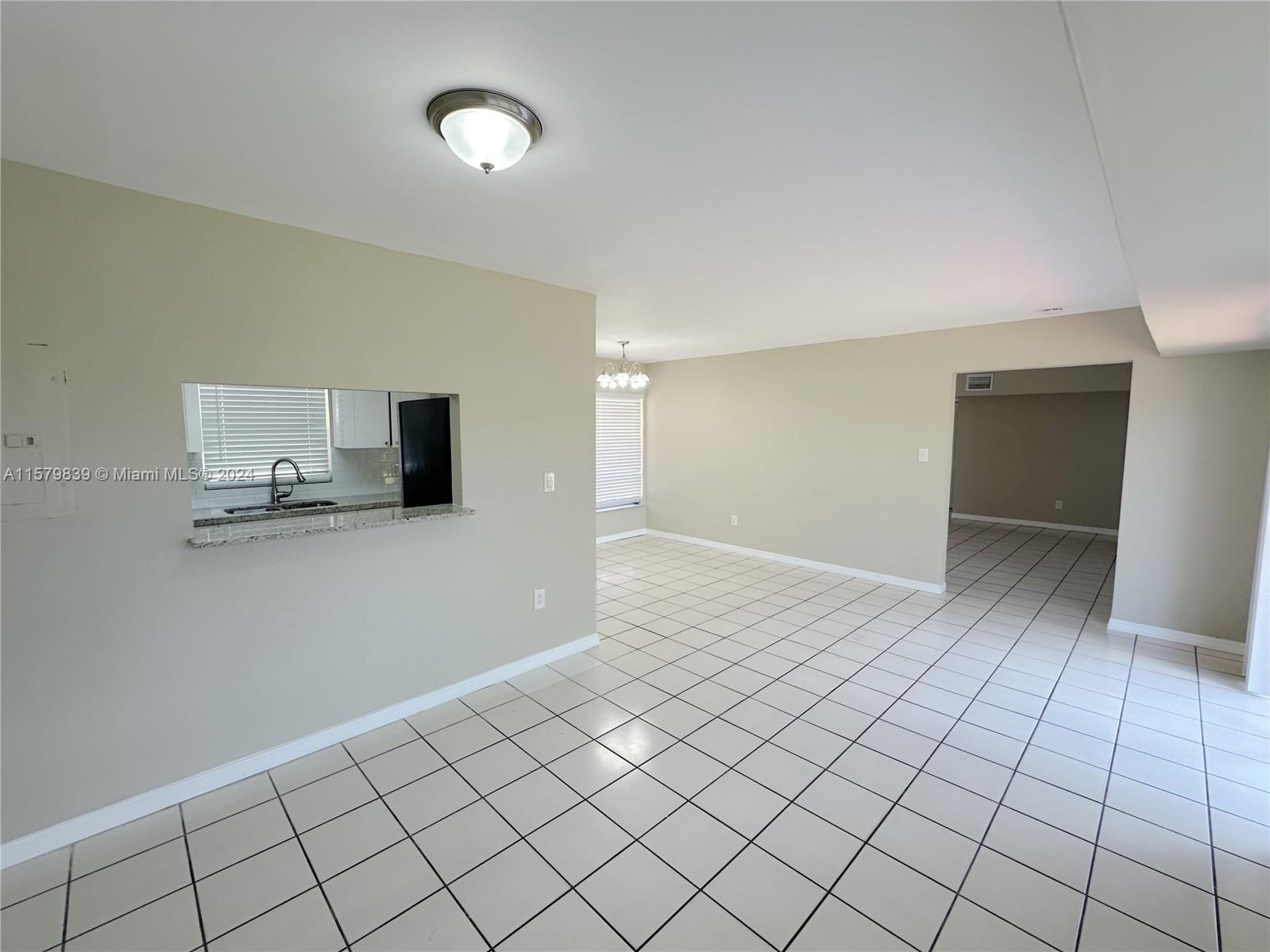 WESTWOOD LAKE 10TH ADDN - Residential