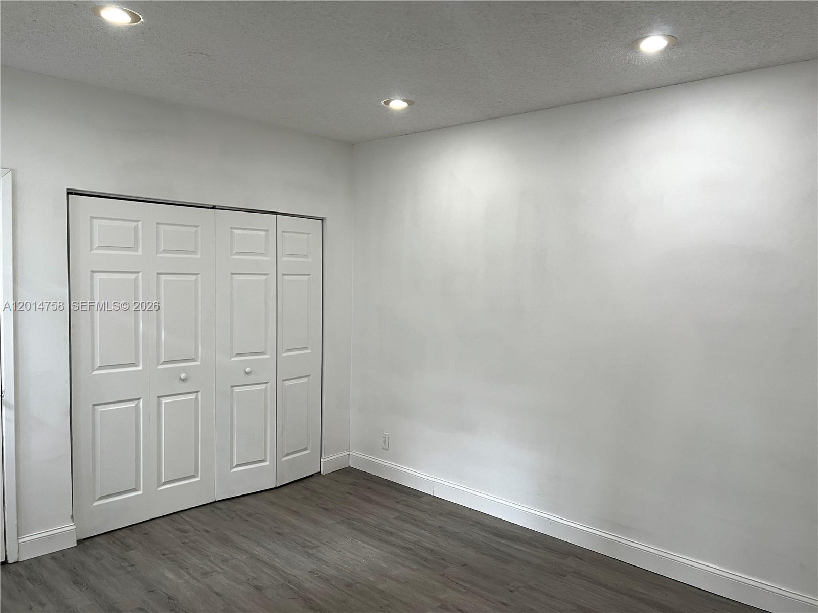 SECTOR 5 - - Residential Lease