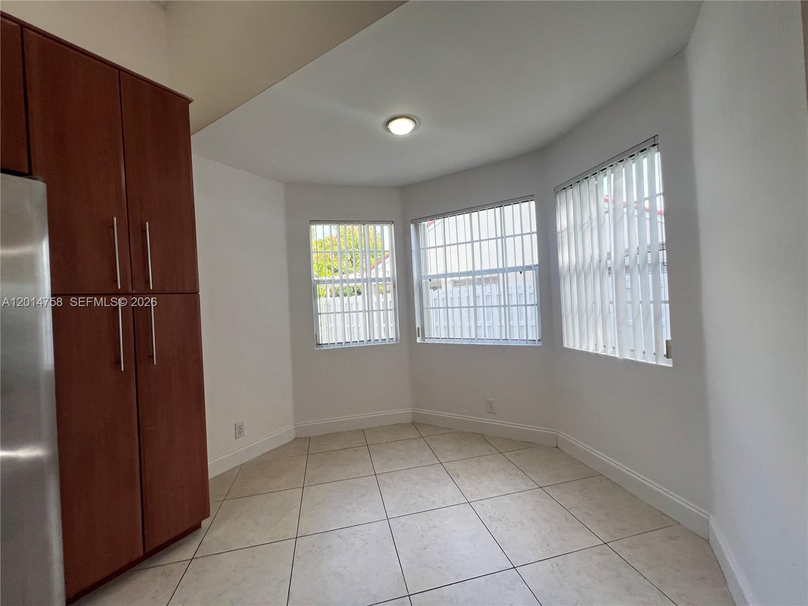 SECTOR 5 - - Residential Lease