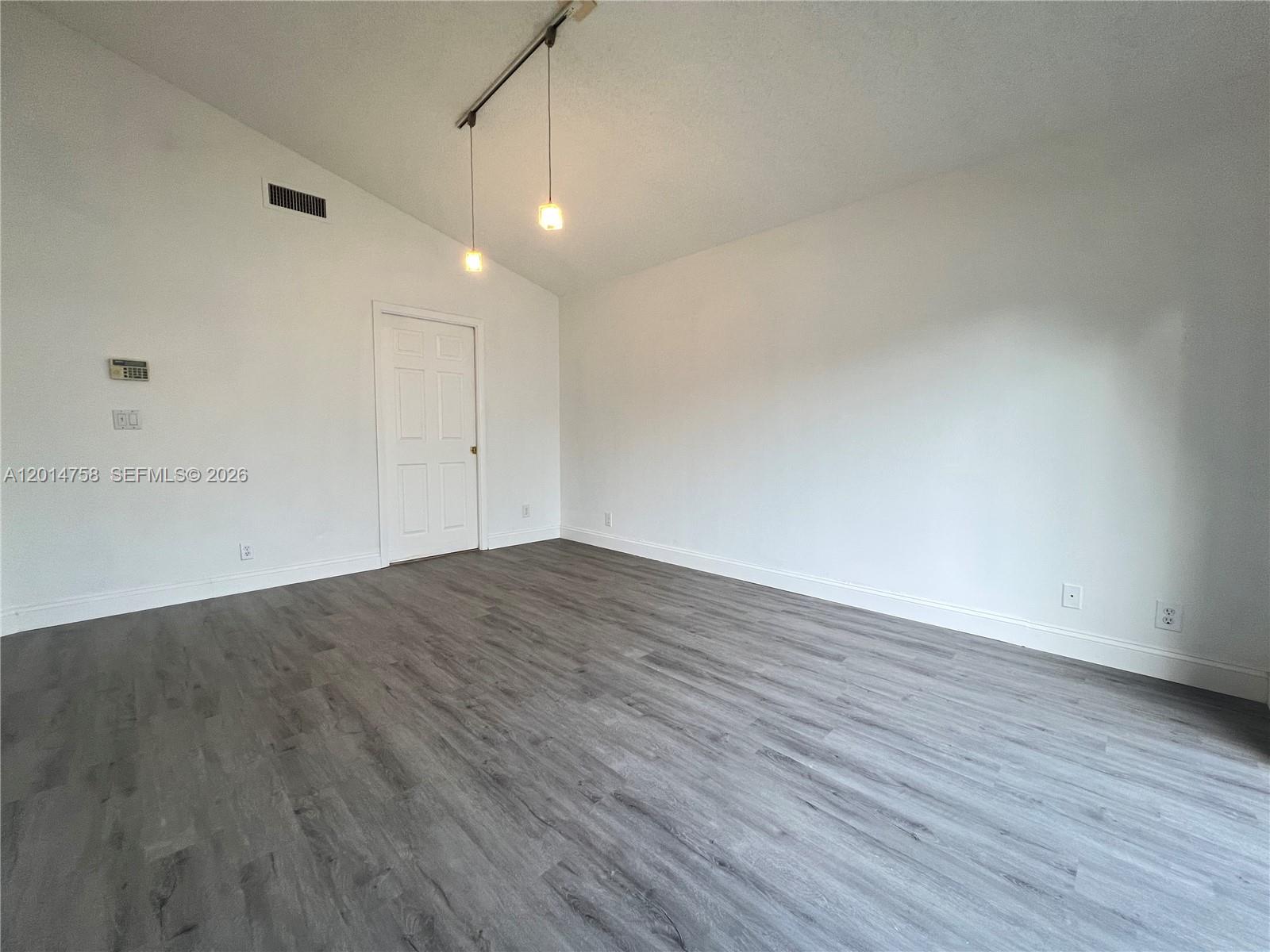 SECTOR 5 - - Residential Lease