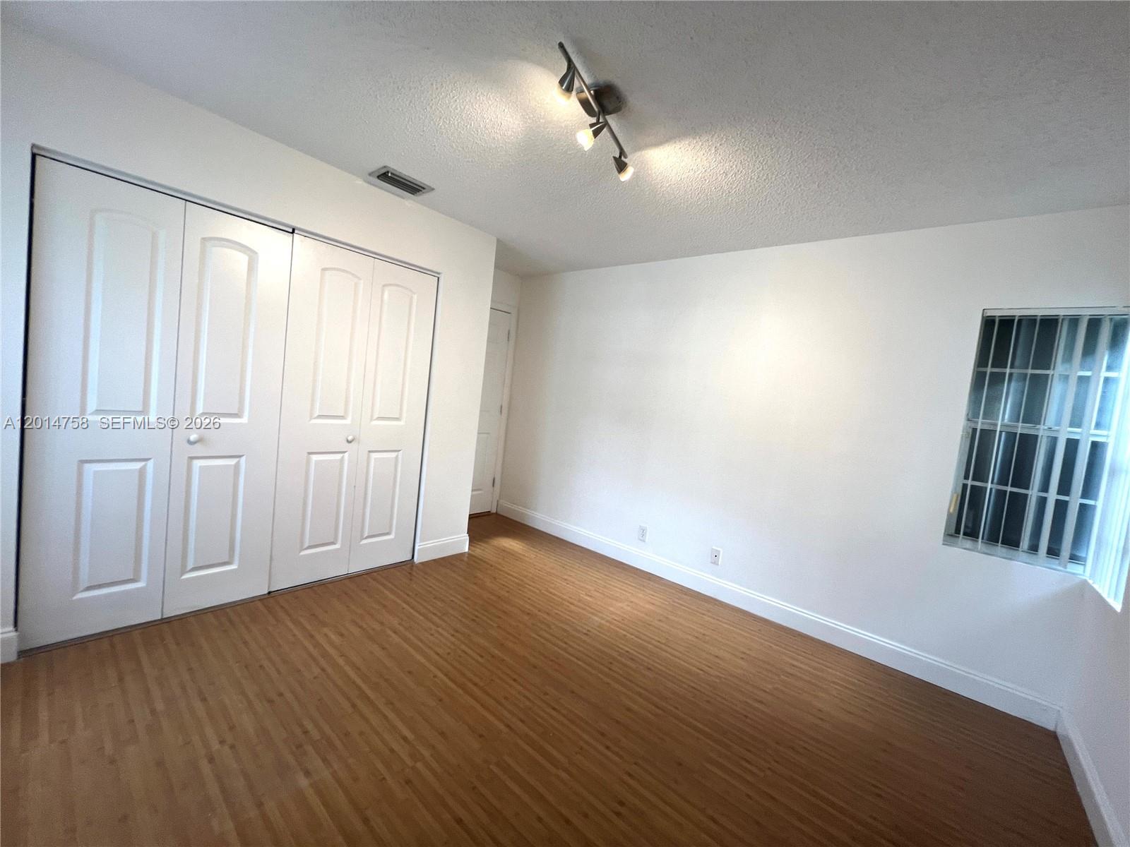 SECTOR 5 - - Residential Lease