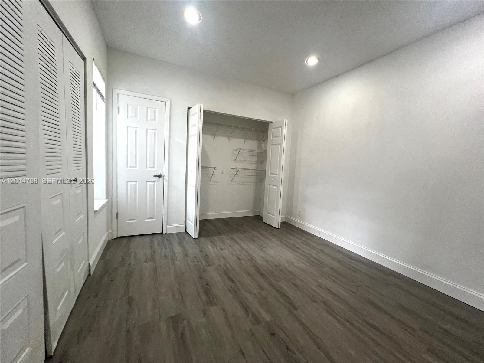 SECTOR 5 - - Residential Lease