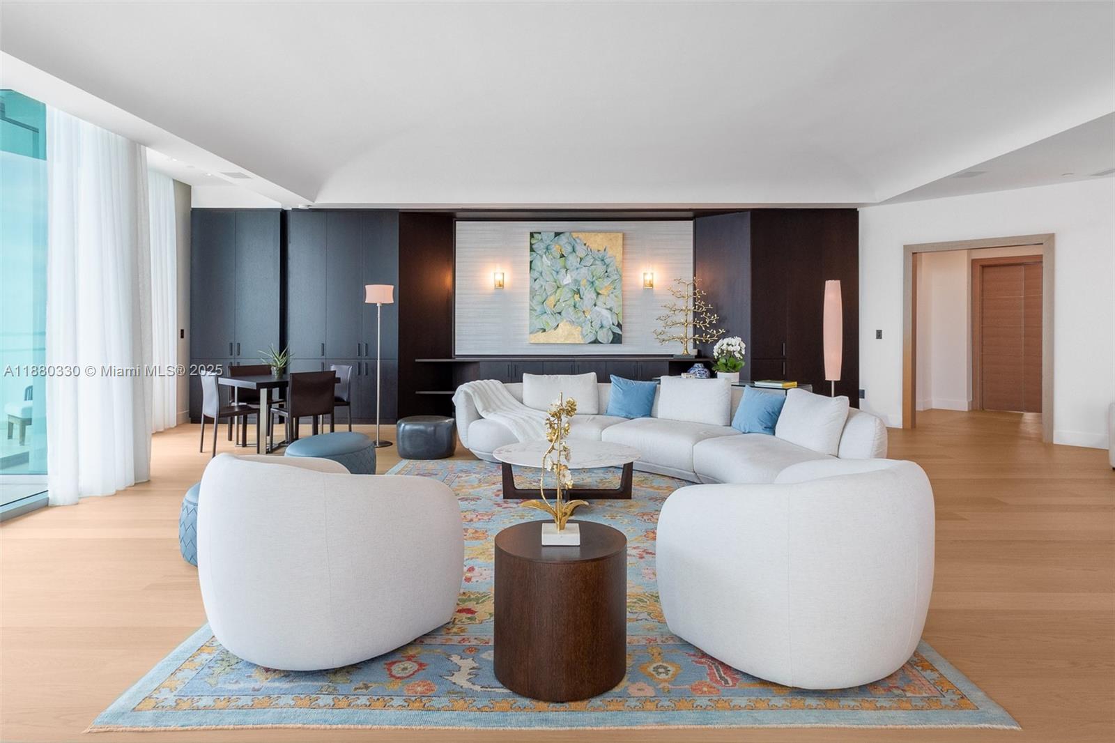 GROVENOR HOUSE CONDO - Residential