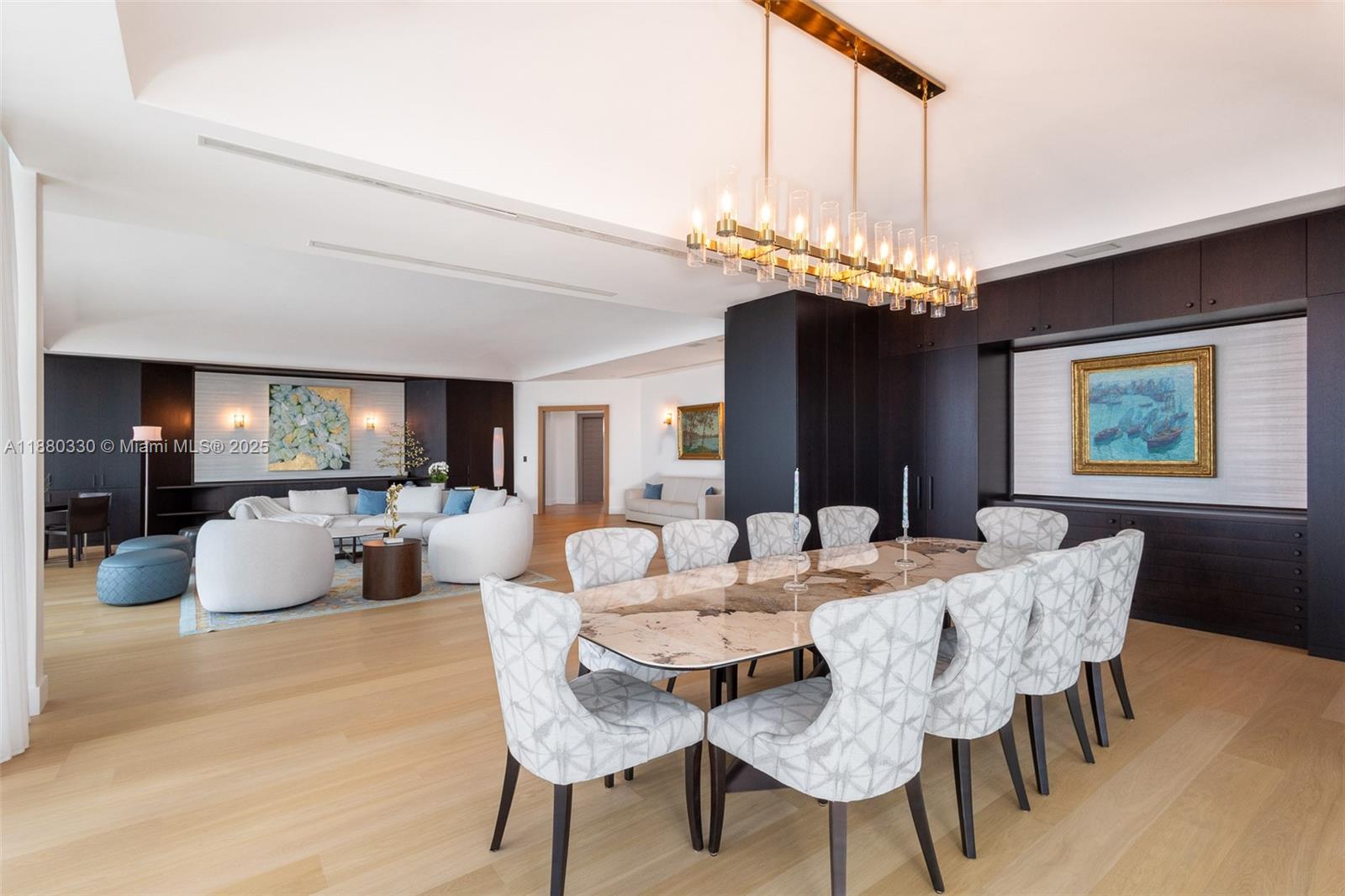 GROVENOR HOUSE CONDO - Residential