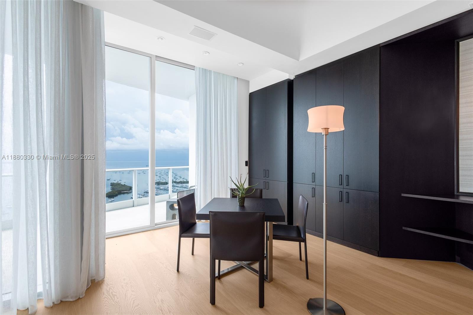 GROVENOR HOUSE CONDO - Residential