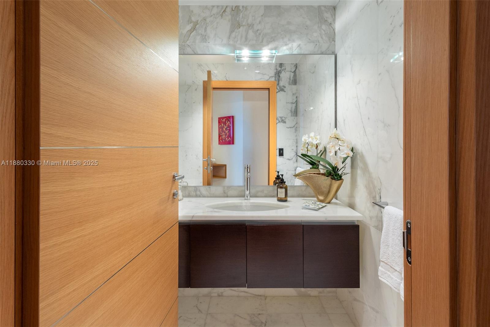 GROVENOR HOUSE CONDO - Residential