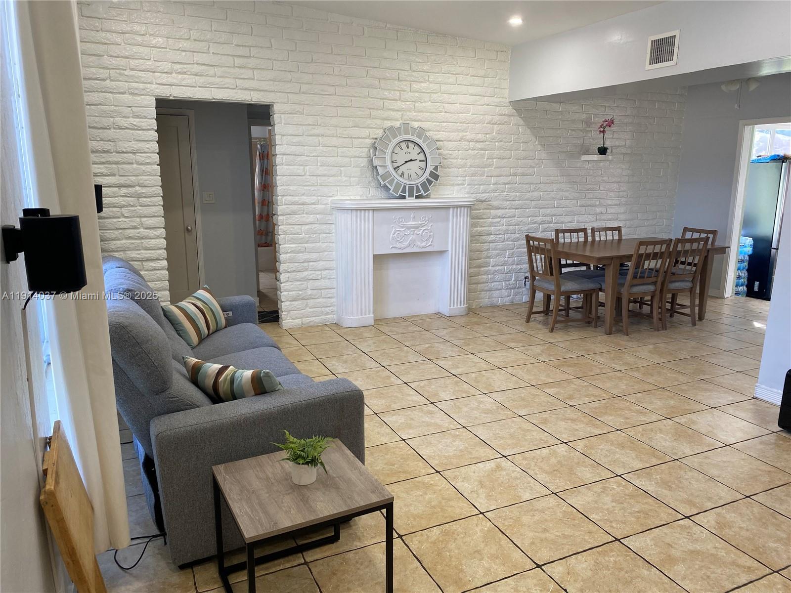 WEST MIAMI SHORES SEC D - Residential