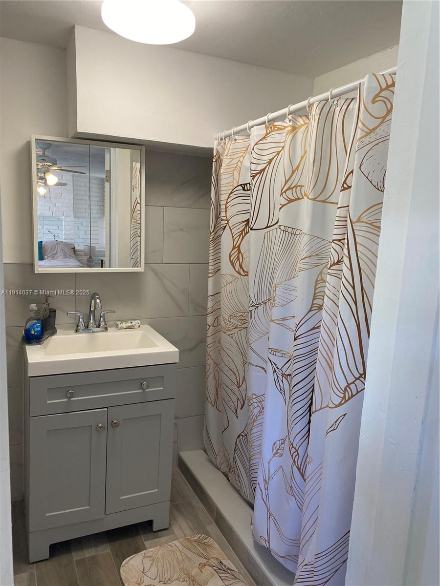 WEST MIAMI SHORES SEC D - Residential