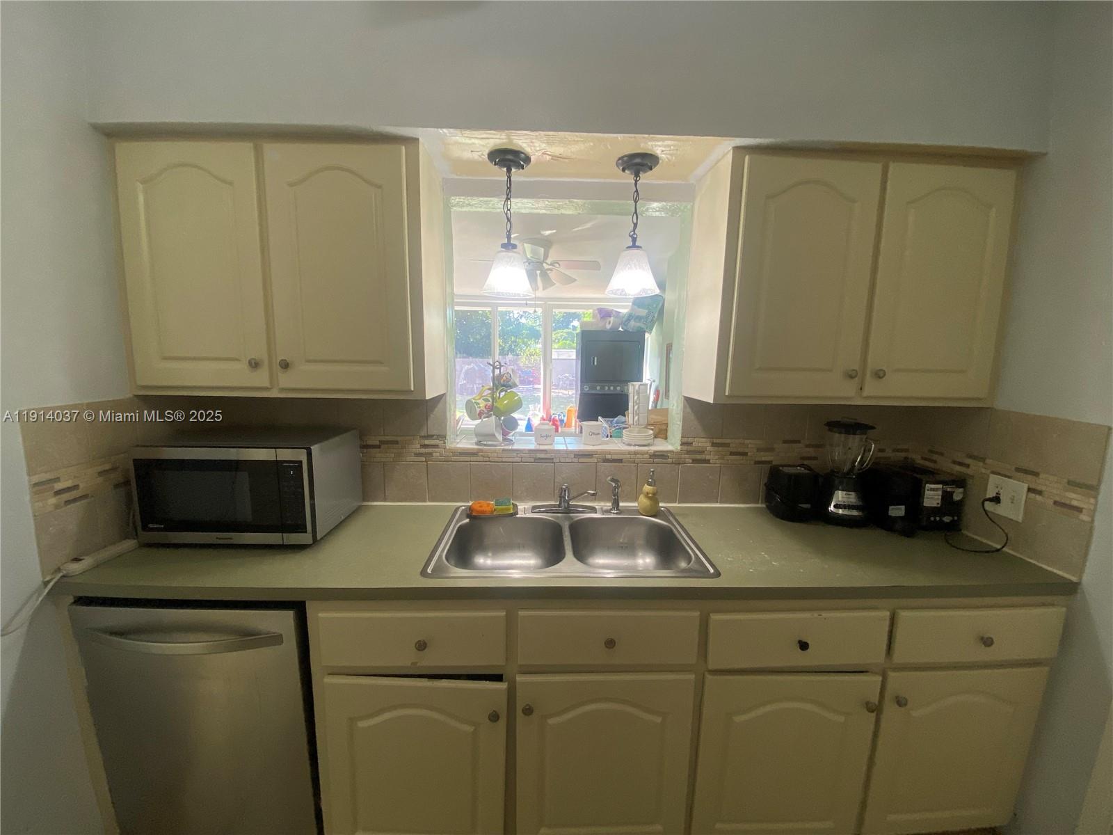 WEST MIAMI SHORES SEC D - Residential