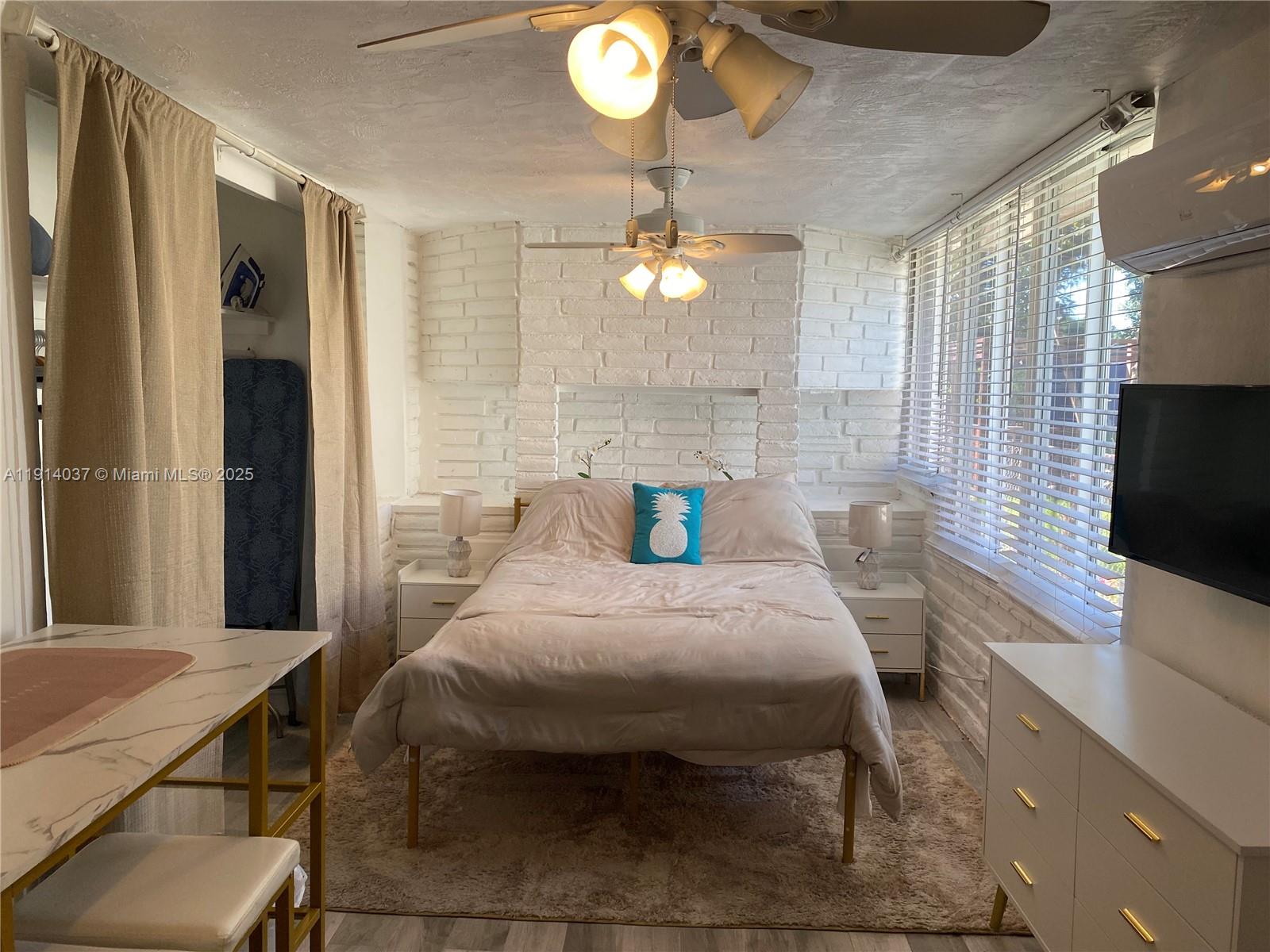 WEST MIAMI SHORES SEC D - Residential