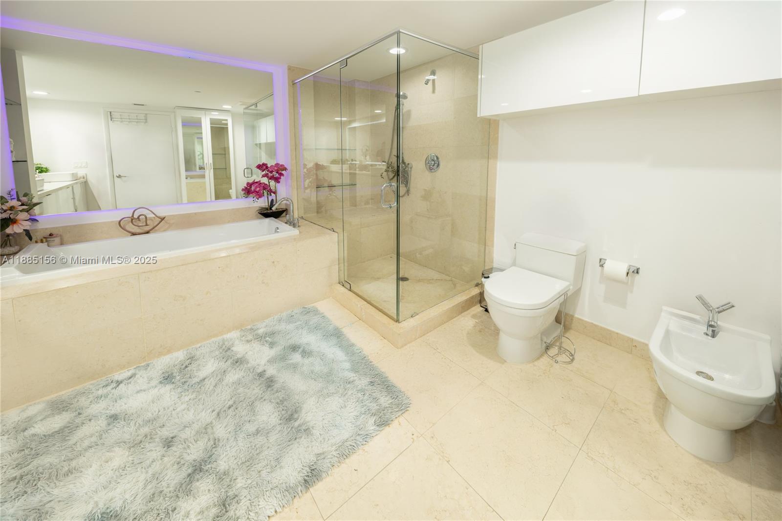 ICONBRICKELL CONDO NO 1 - Residential