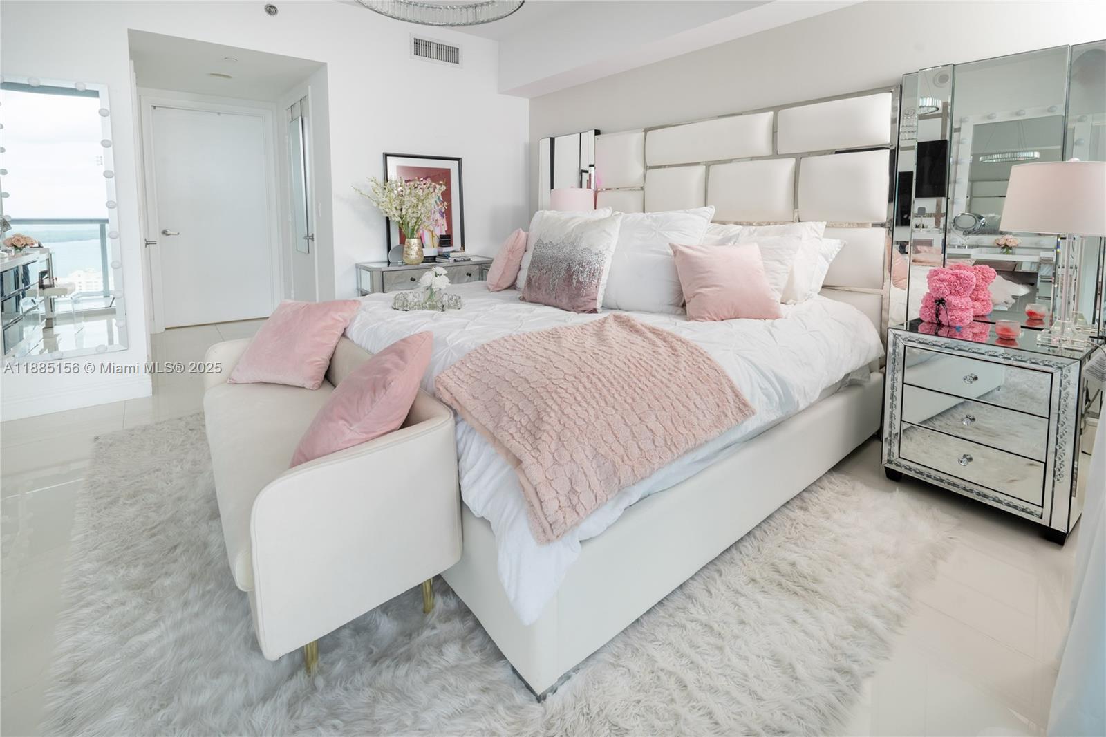 ICONBRICKELL CONDO NO 1 - Residential