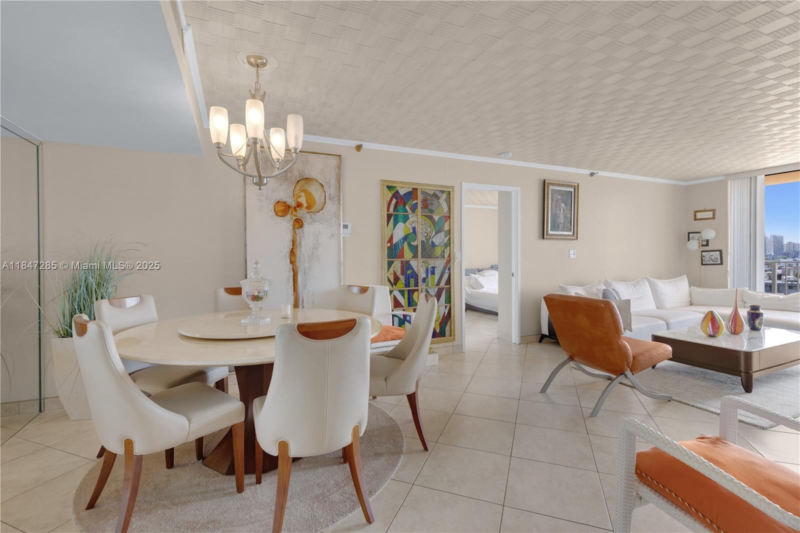 WINSTON TOWERS 700 CONDO - Residential