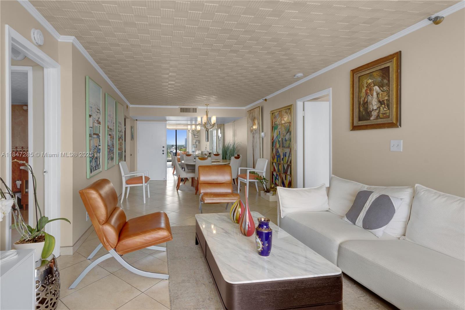 WINSTON TOWERS 700 CONDO - Residential