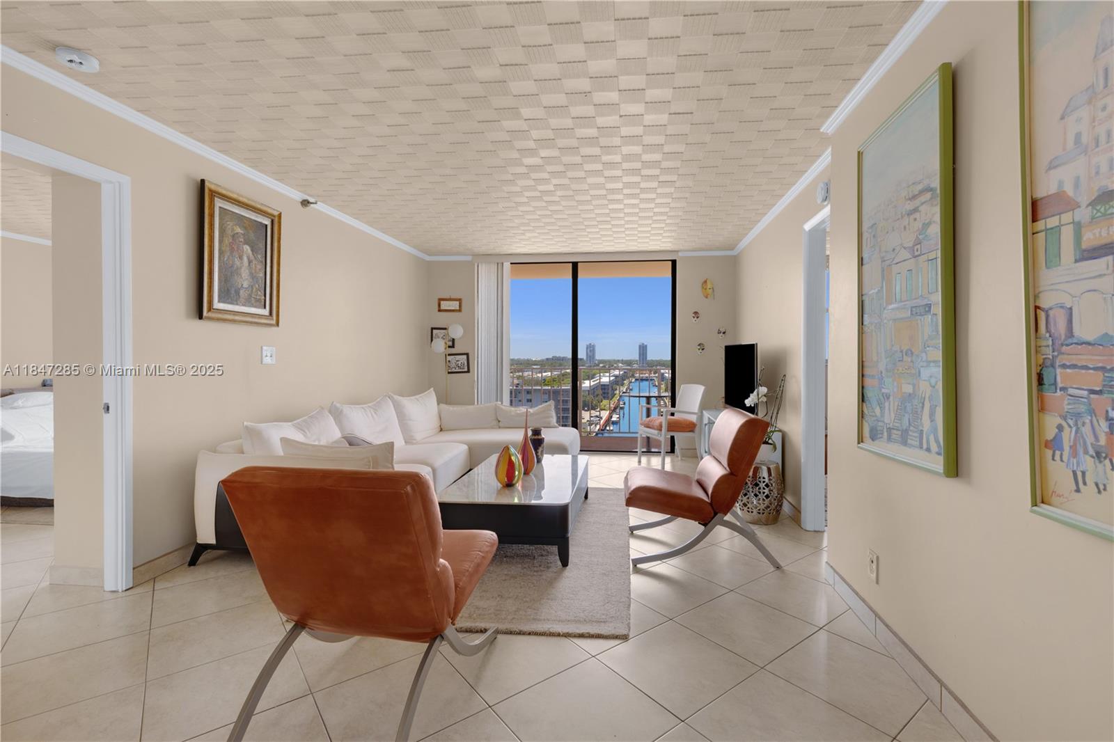 WINSTON TOWERS 700 CONDO - Residential