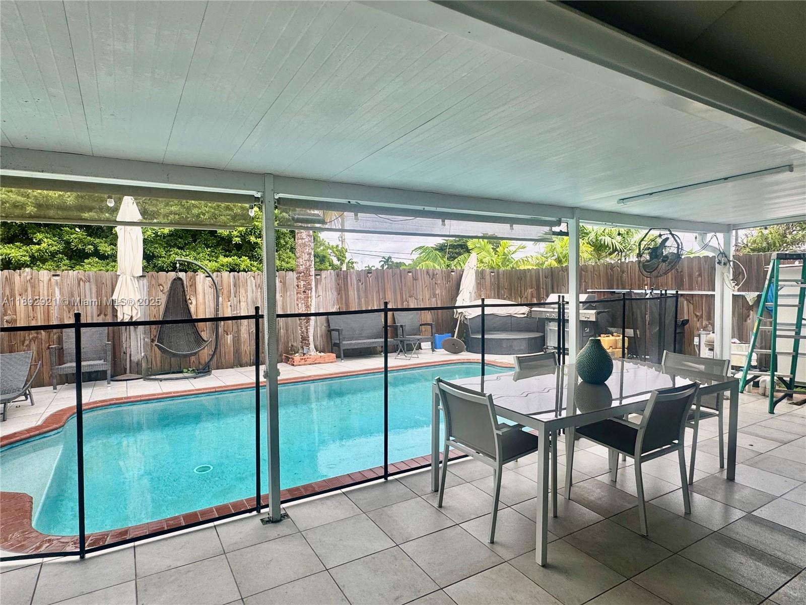 SAN SEBASTIAN TWNHSES - Residential Lease