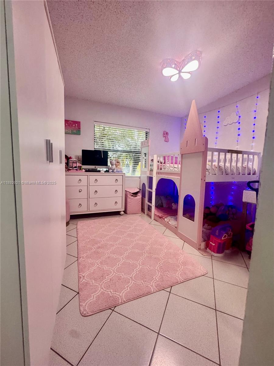 SAN SEBASTIAN TWNHSES - Residential Lease