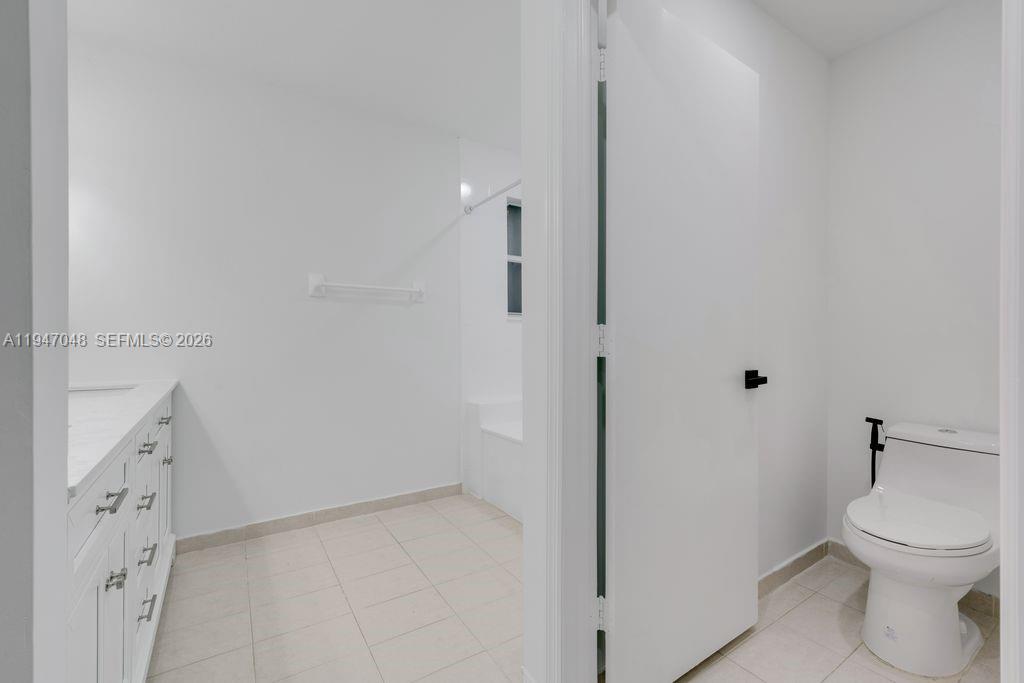 BRISTOL POINTE - Residential