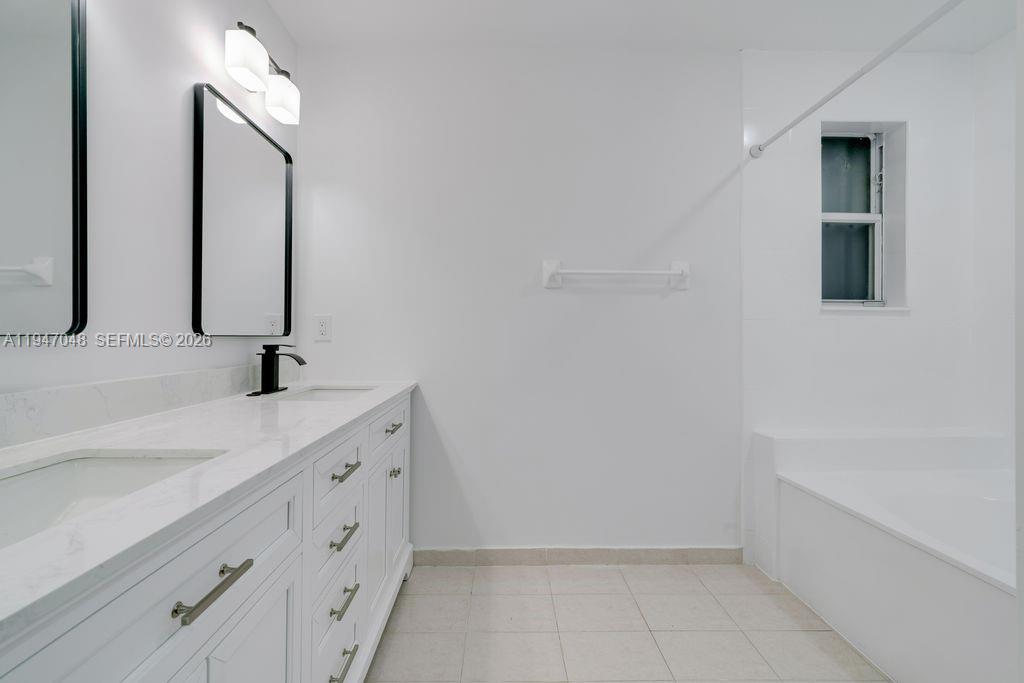 BRISTOL POINTE - Residential