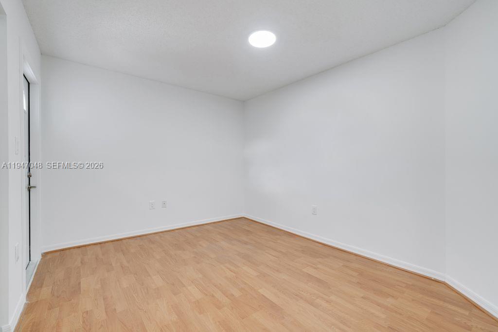 BRISTOL POINTE - Residential