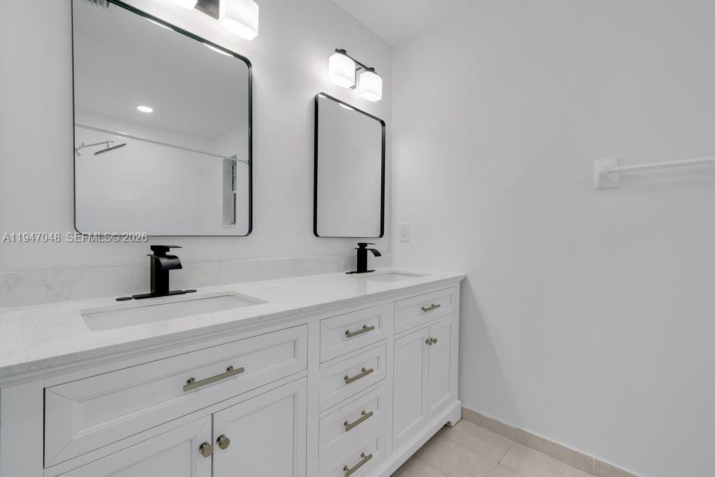 BRISTOL POINTE - Residential