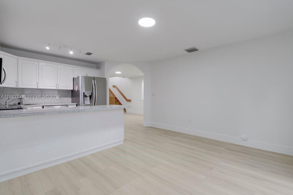 BRISTOL POINTE - Residential