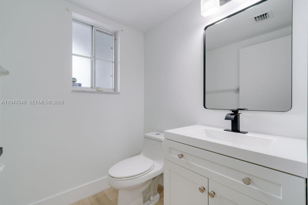 BRISTOL POINTE - Residential