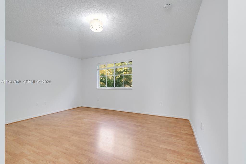 BRISTOL POINTE - Residential