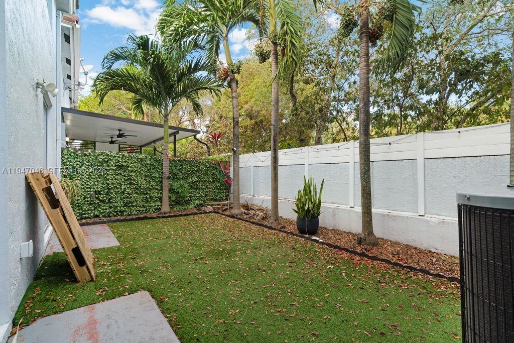 BRISTOL POINTE - Residential