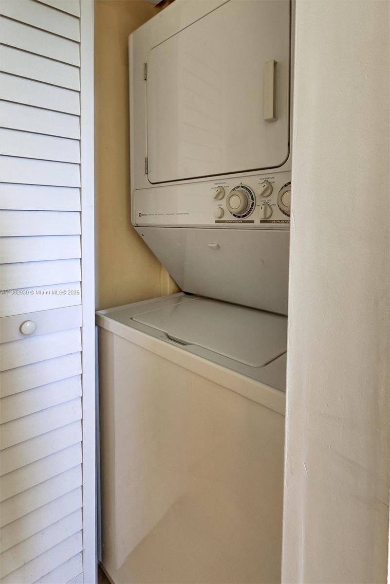 GREENS OF INVERRARY PHASE - Residential