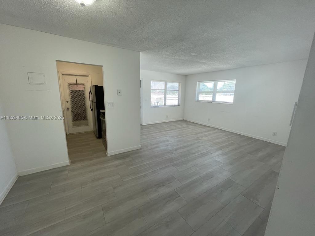 2530 Pierce St 203, Hollywood, Broward County, Florida - 1 Bedrooms  
1 Bathrooms - 