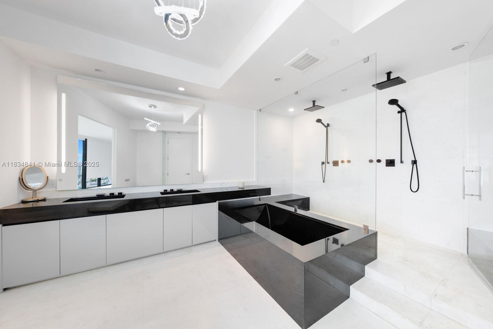 18555 COLLINS AVENUE COND - Residential