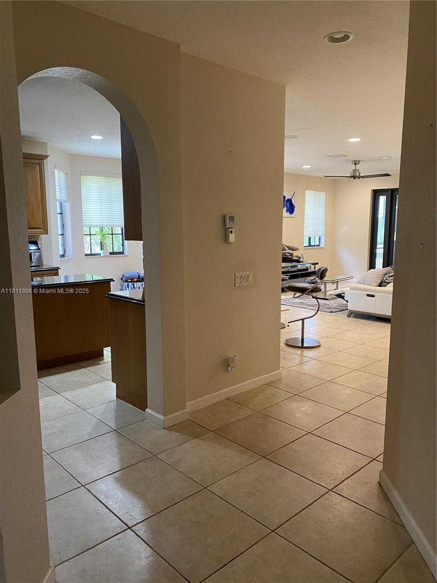 2725 Kinsington Cir 4-3