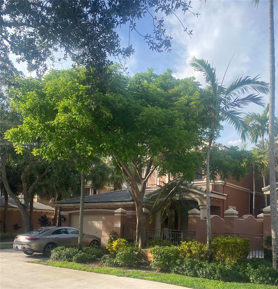 2725 Kinsington Cir 4-3