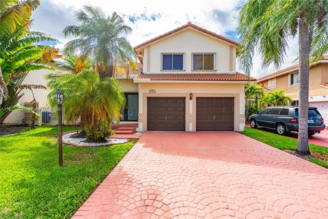 Single Family Residence in Hialeah FL 18356 61st Pl Pl.jpg