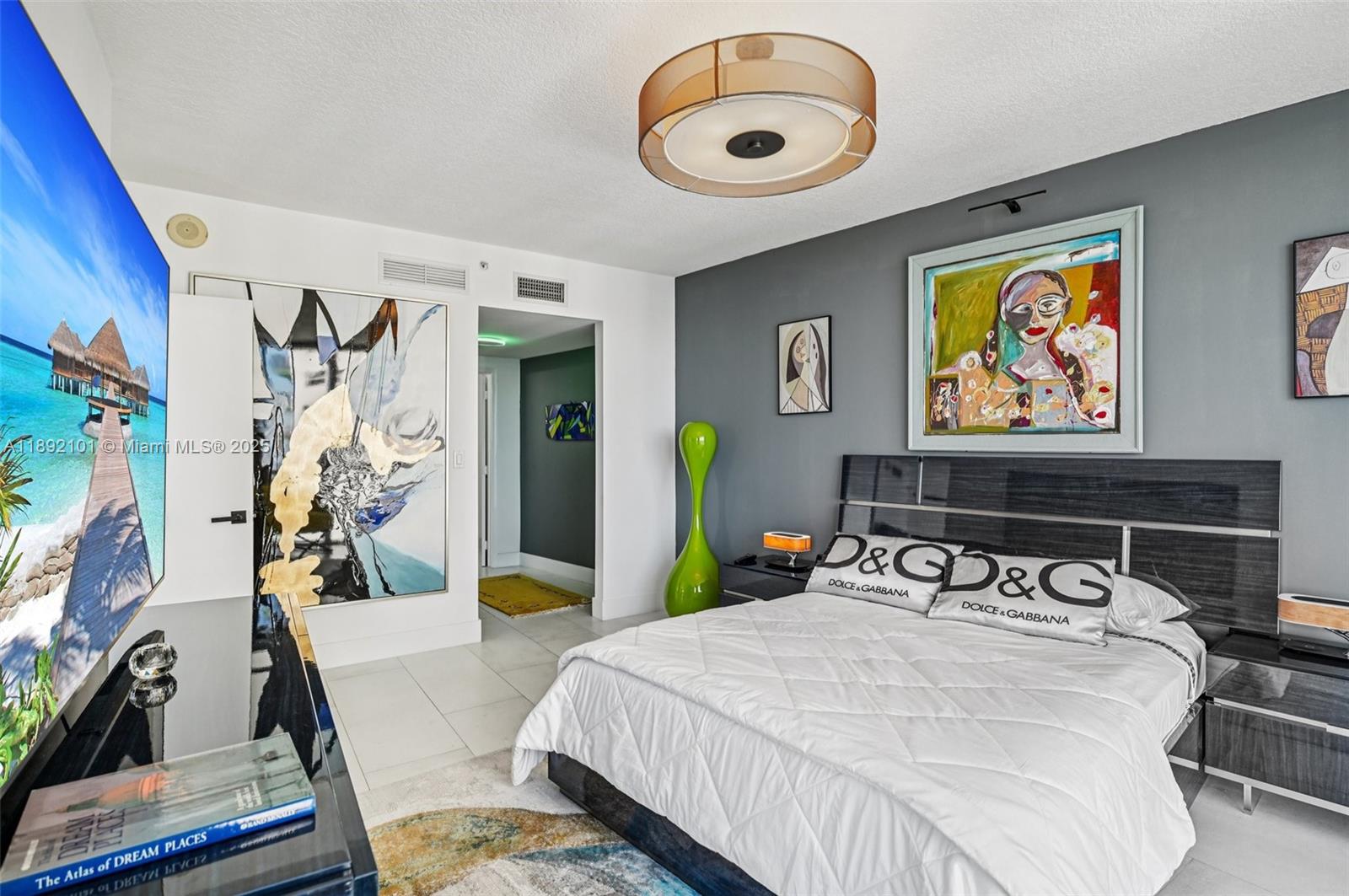 OPERA TOWER CONDO - Residential