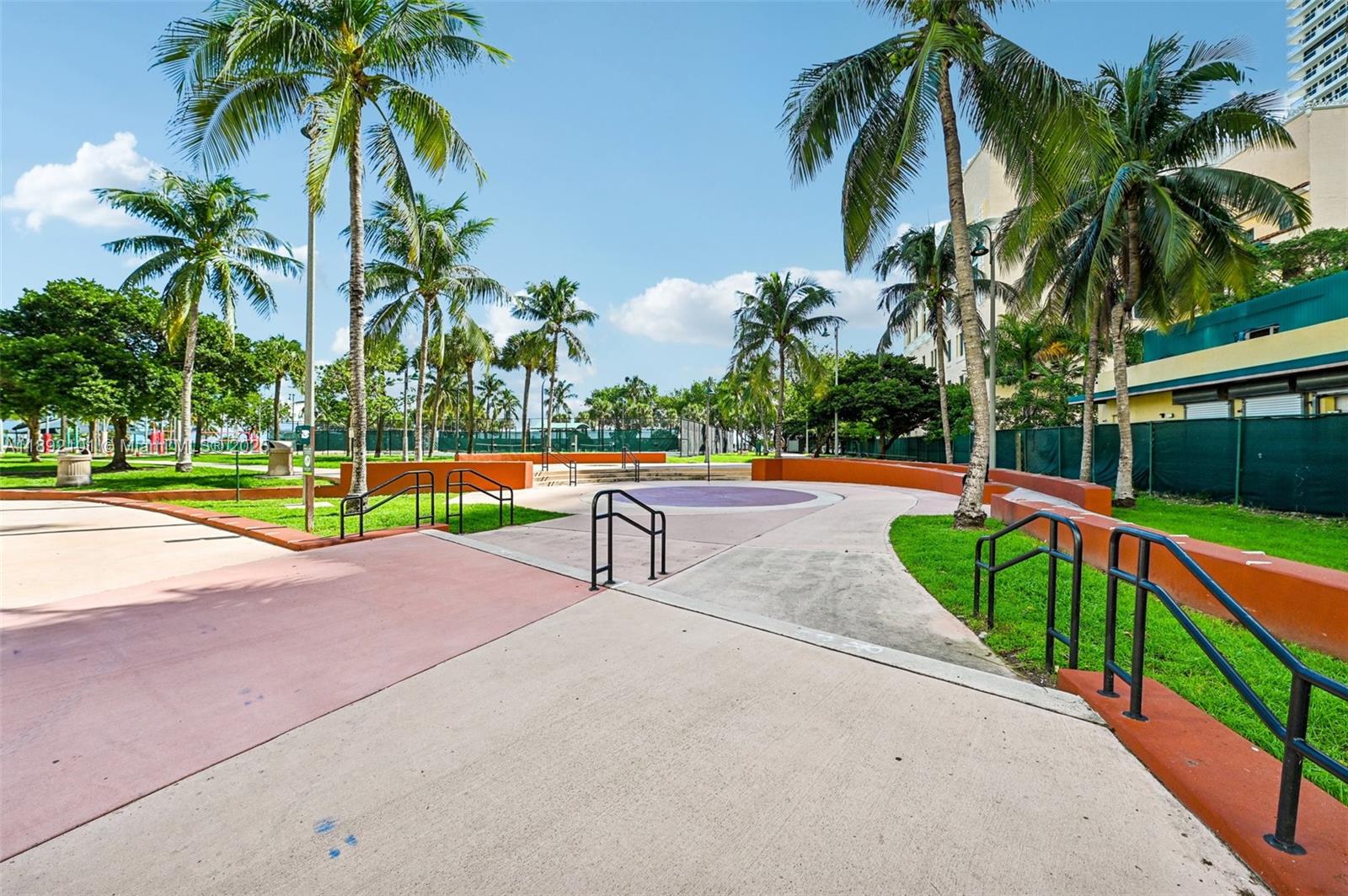 OPERA TOWER CONDO - Residential