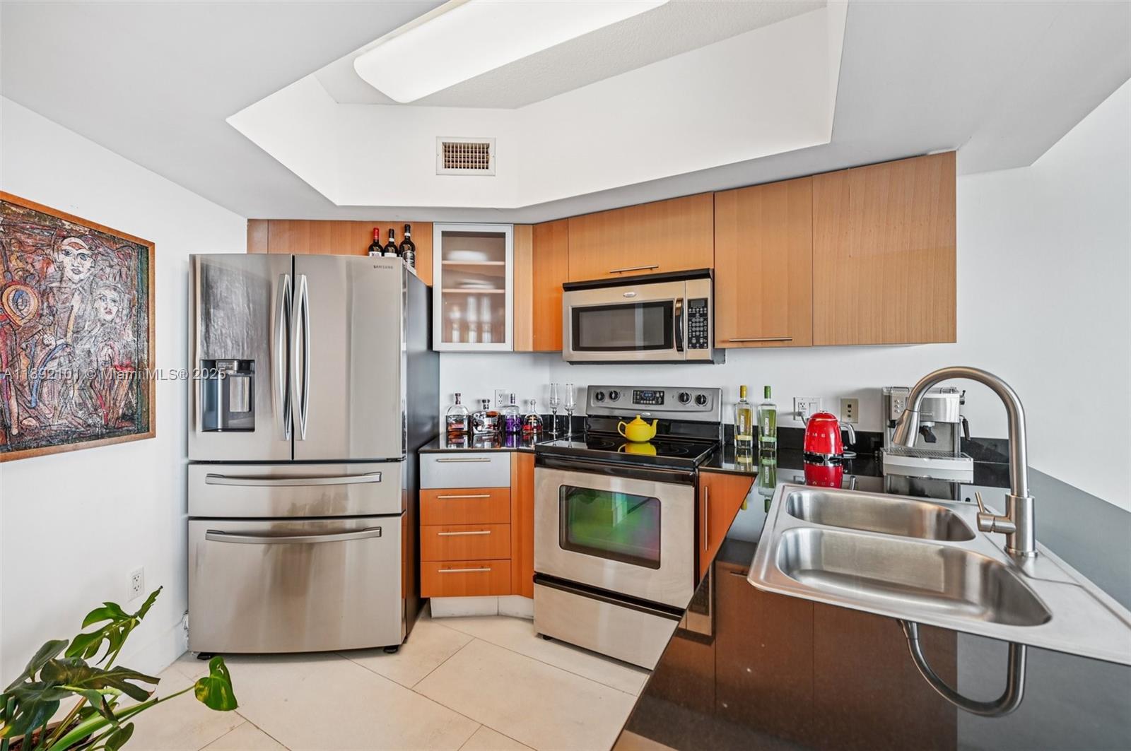 OPERA TOWER CONDO - Residential