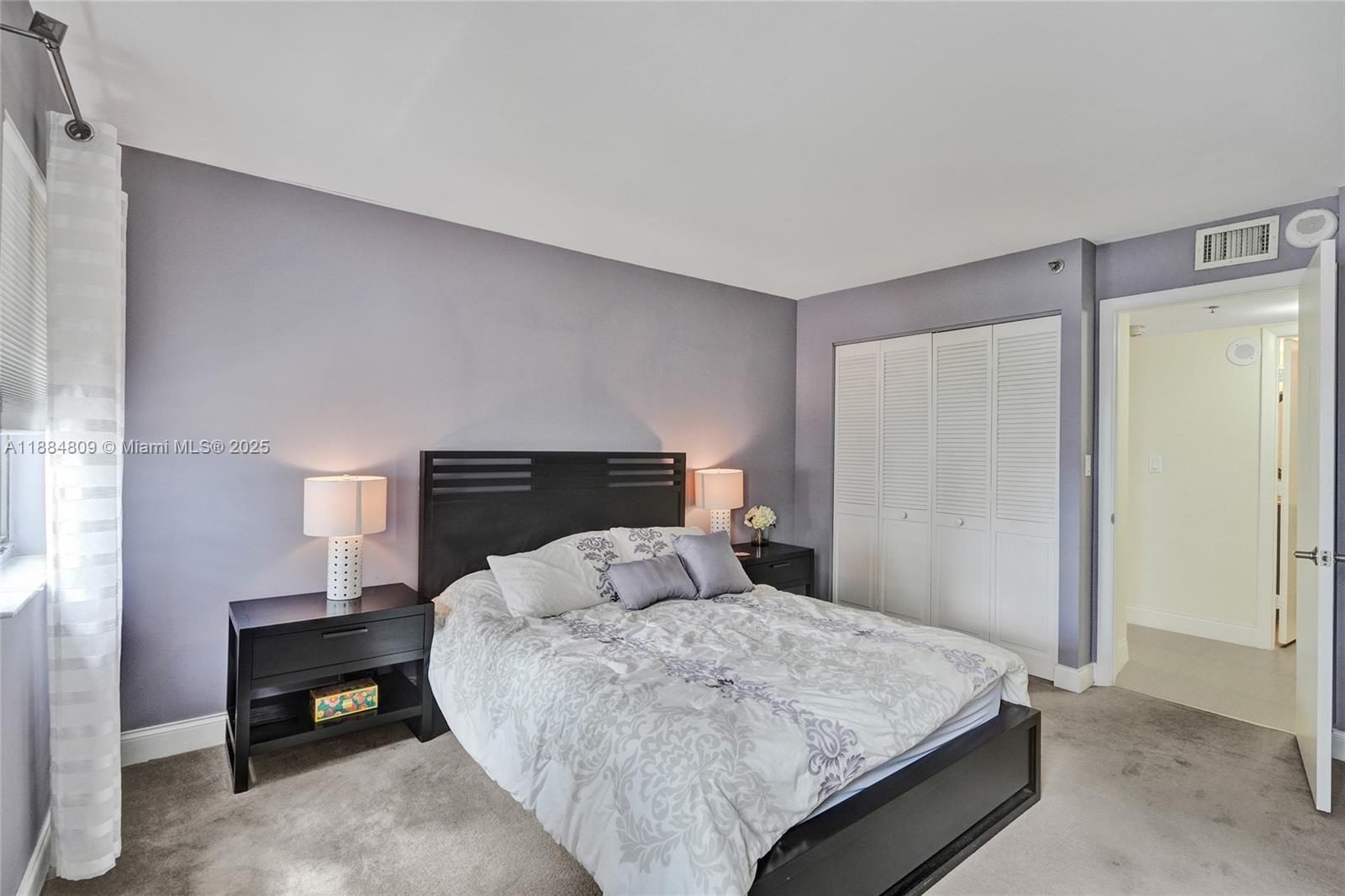 SUMMIT CONDO - Residential