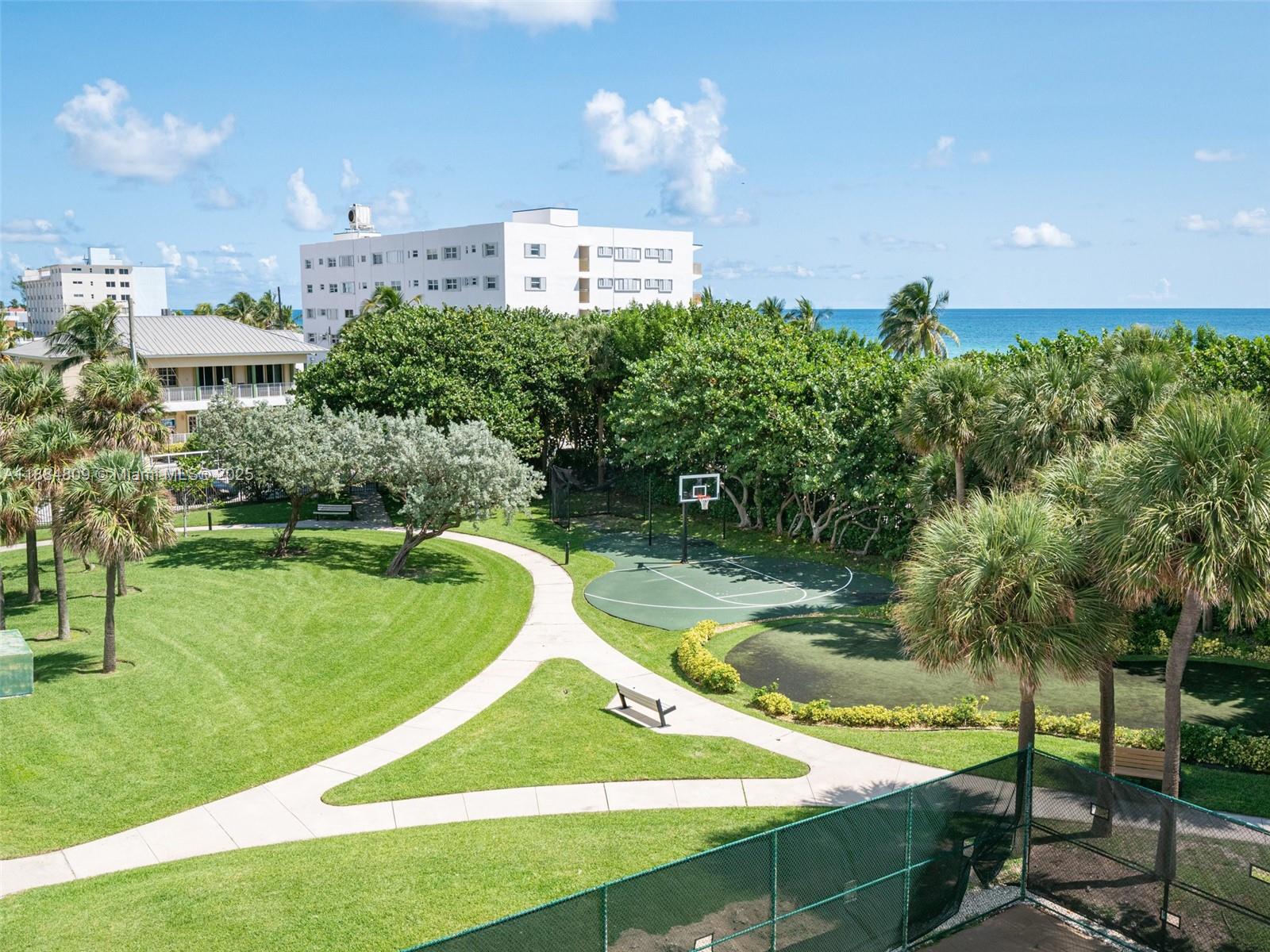 SUMMIT CONDO - Residential